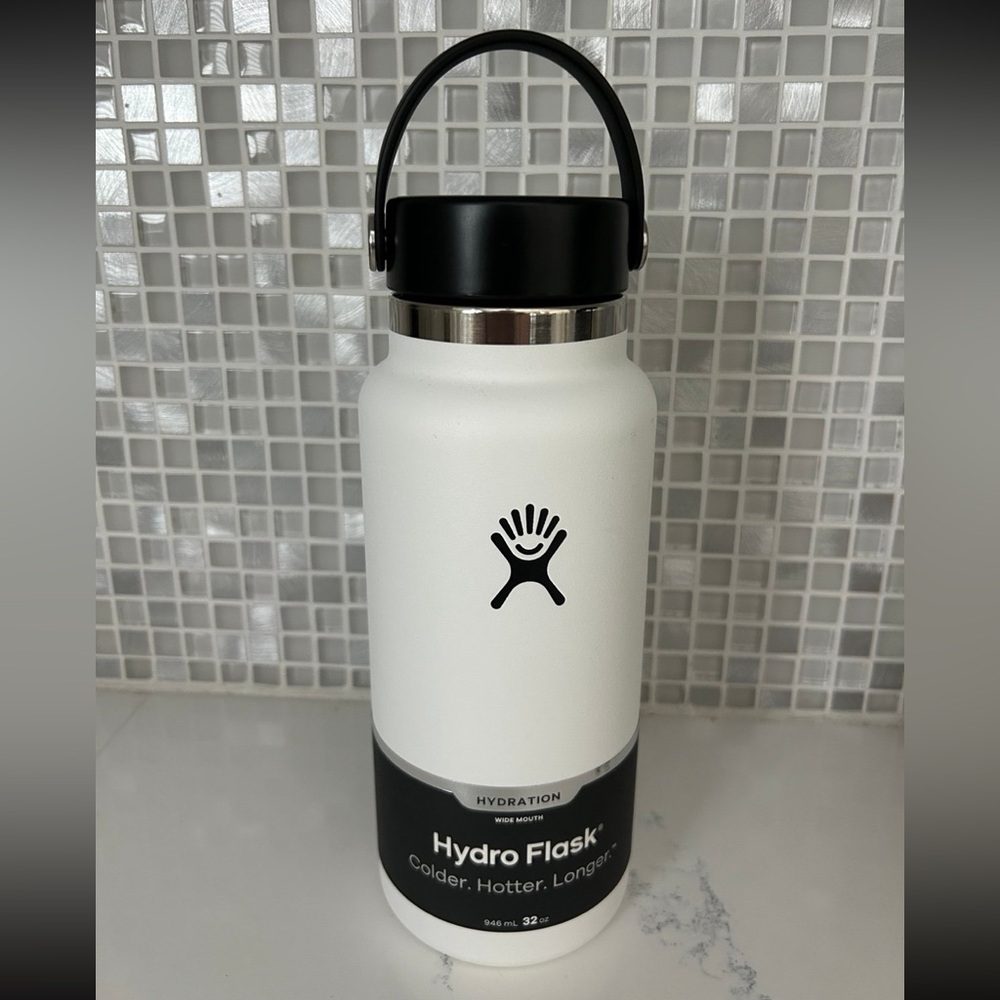 hydro flask NWT 32oz wide mouth
